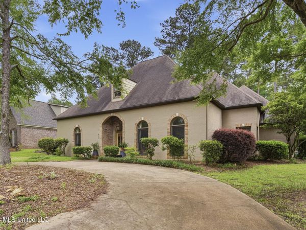 610 Abbots Lane, Ridgeland, MS 39157