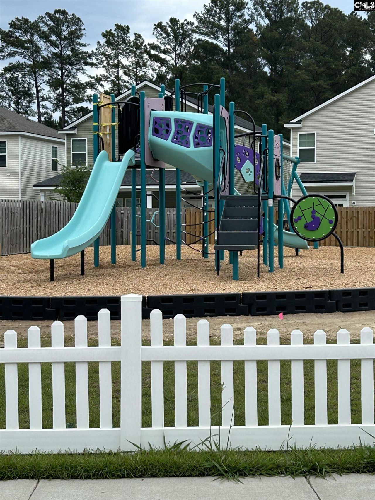 249 Conifer Street Photo 64