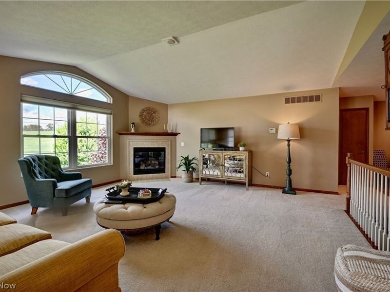 181 Heritage Crossing SE, Sugarcreek, OH 44681 Photo 13