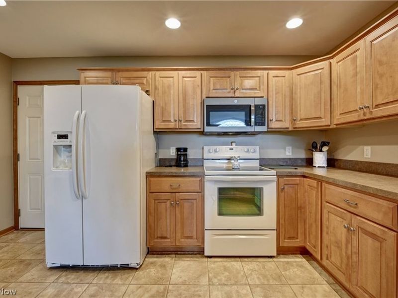 181 Heritage Crossing SE, Sugarcreek, OH 44681 Photo 23