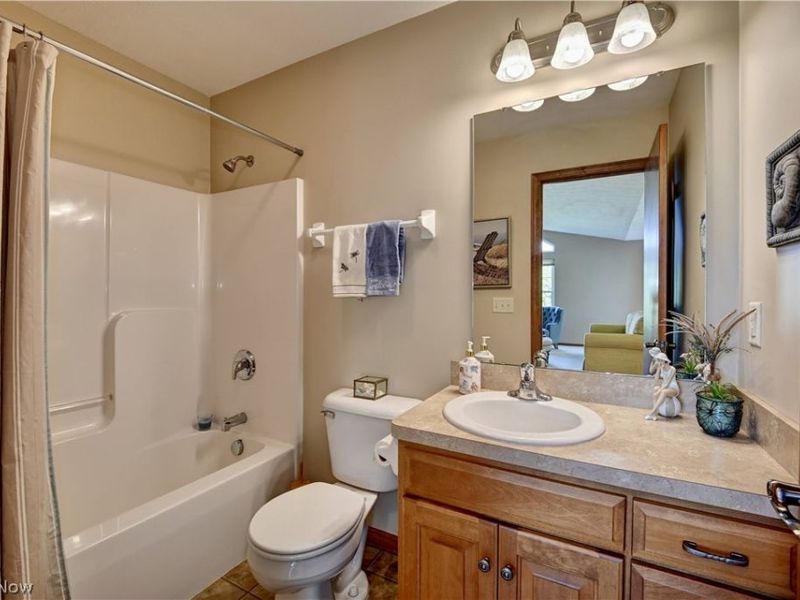 181 Heritage Crossing SE, Sugarcreek, OH 44681 Photo 27