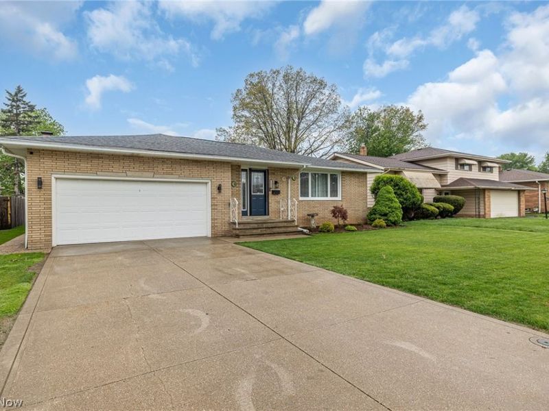 12017 Denver Drive , Parma Heights, OH 44130 Photo 2
