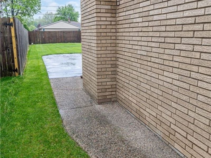 12017 Denver Drive , Parma Heights, OH 44130 Photo 3