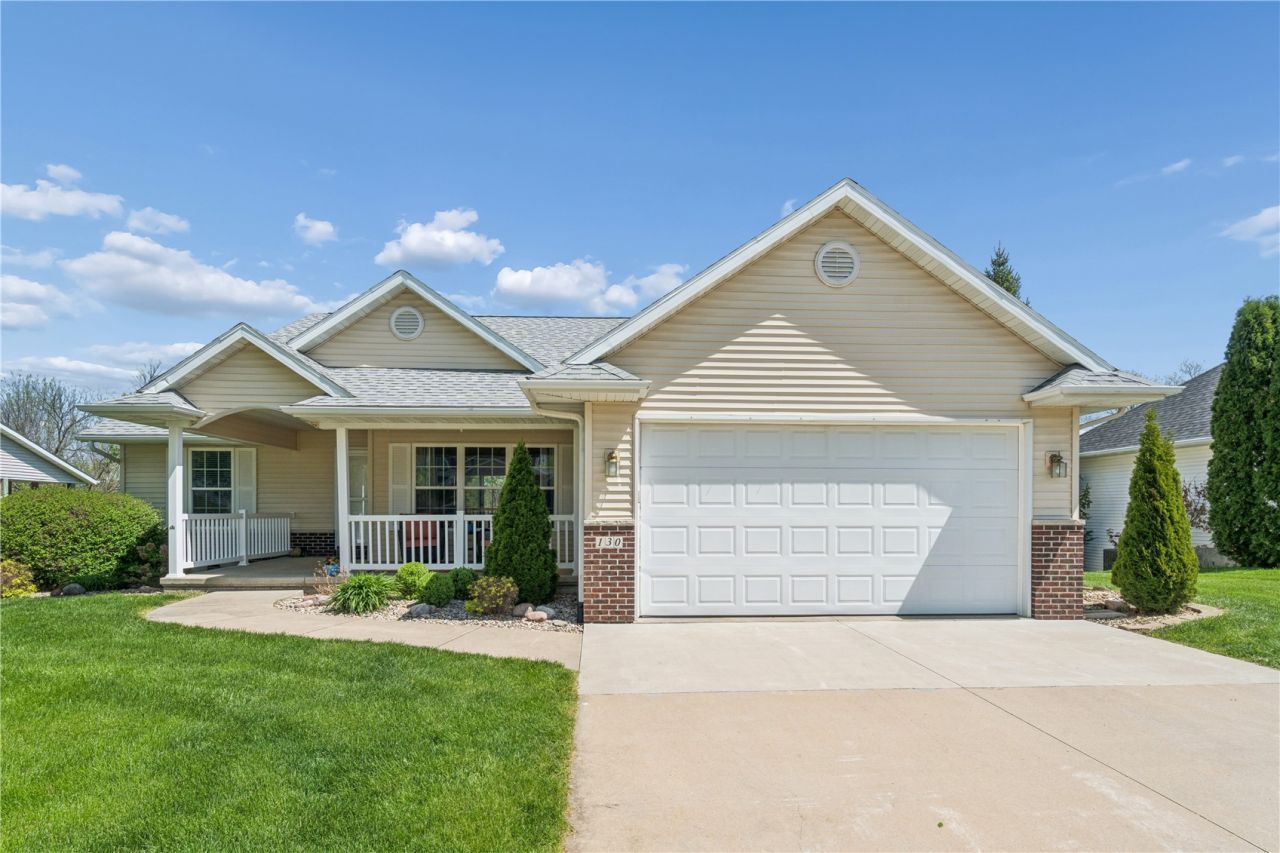 130 Orchard Street Sw, Swisher, IA 52338 Main Photo