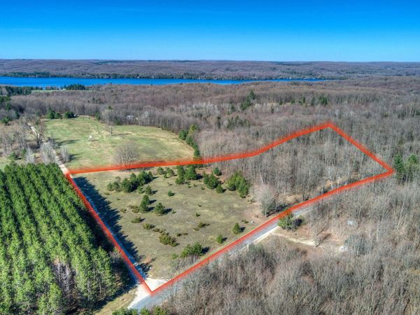 Honey Hollow Road, Bellaire, MI 49615