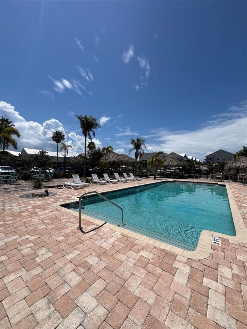 3231 Nautical Place S, Saint Petersburg, FL 33714 Photo