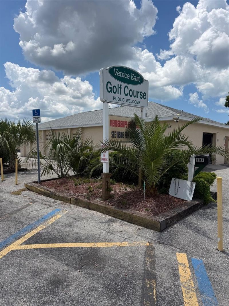 102 Sandhurst Drive, Venice, FL 34293 Photo