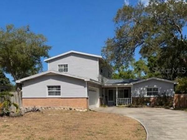 1700 COUNTRY CLUB ROAD N, ST PETERSBURG, FL 33710