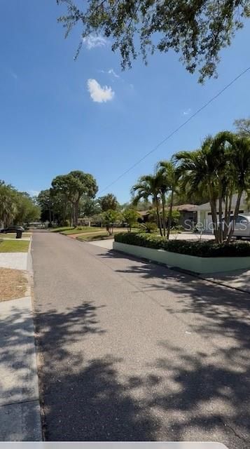 1700 Country Club Road N, Saint Petersburg, FL 33710 Photo