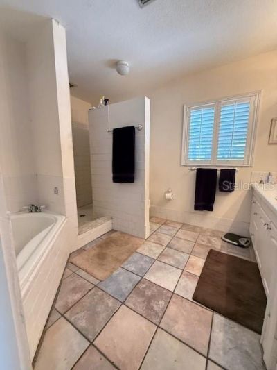 1700 Country Club Road N, Saint Petersburg, FL 33710 Photo