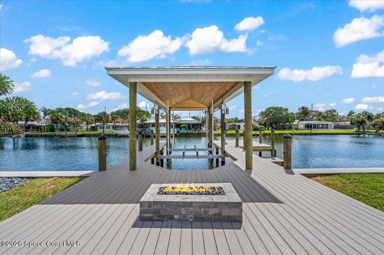 119 Aucila Road , Cocoa Beach, FL 32931 Photo