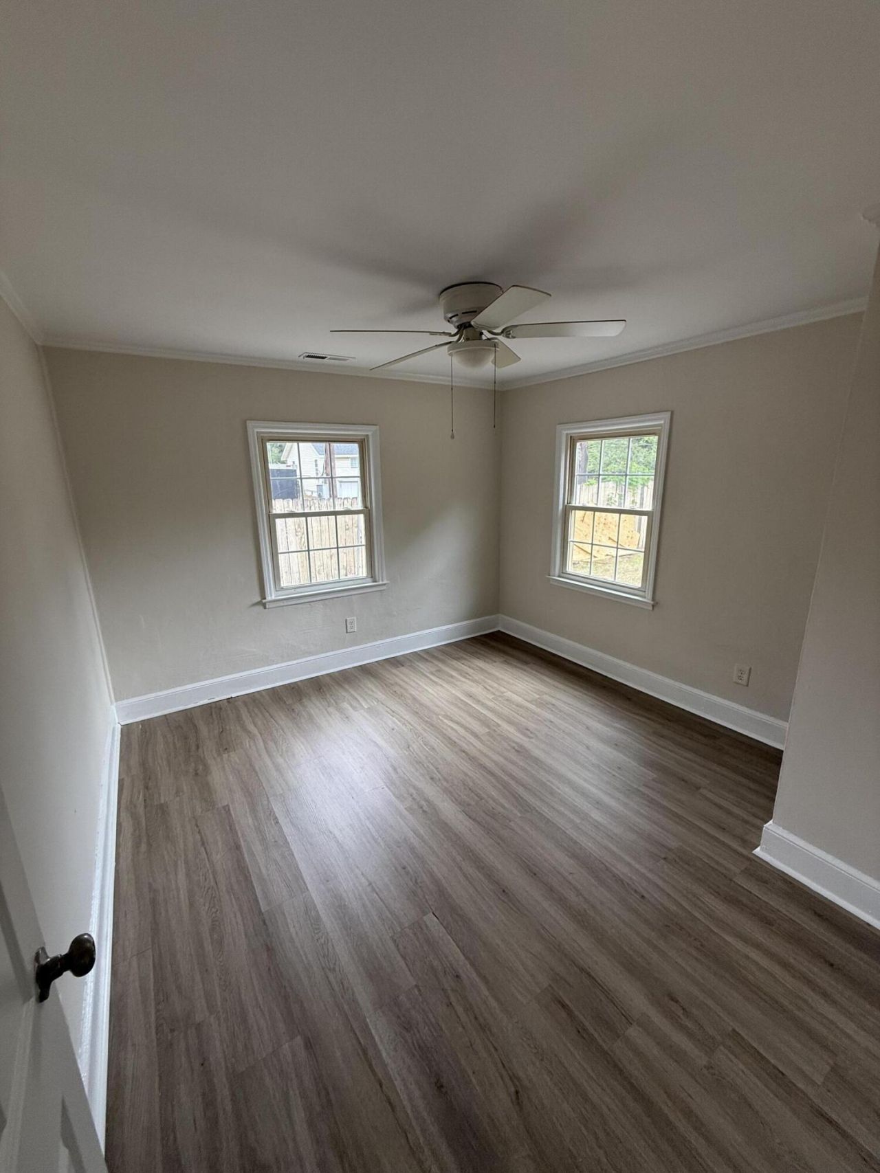 5478 Crown Avenue Photo 10