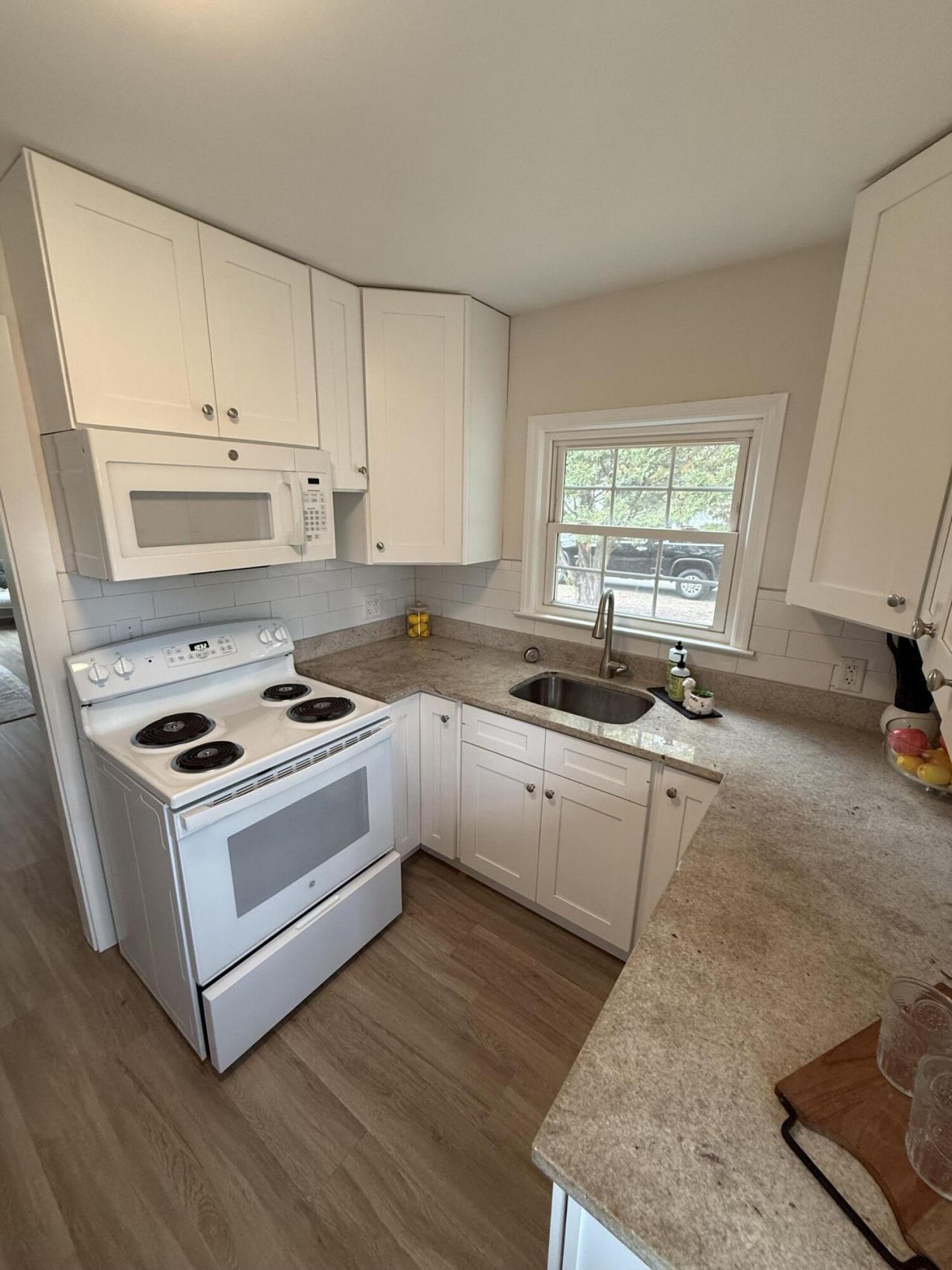 5478 Crown Avenue Photo 11