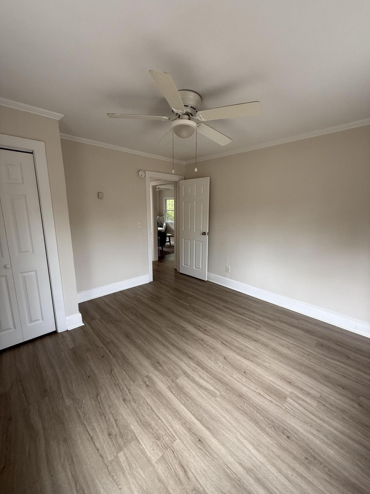 5478 Crown Avenue Photo 9