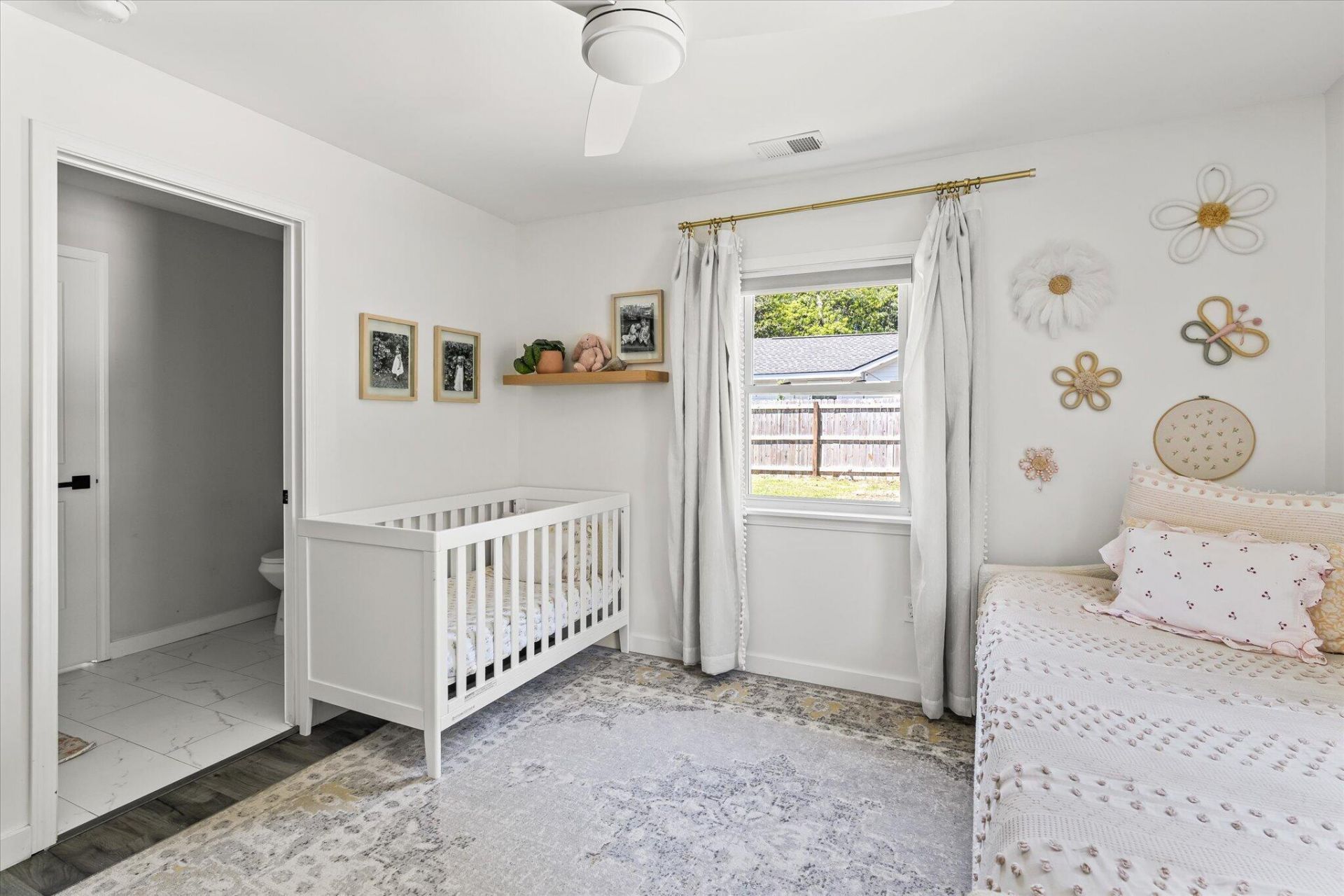 15 Anita Drive Photo 12