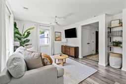 15 Anita Drive photo 4