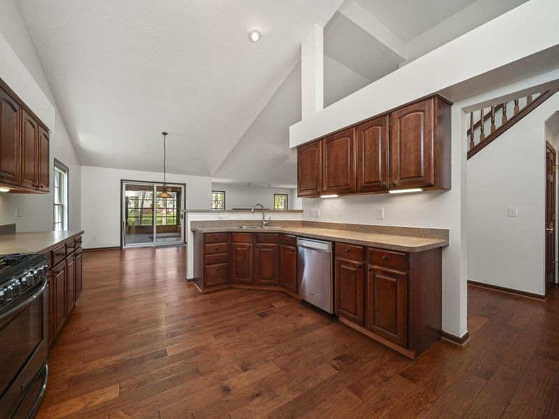 1869 Deer Crossing Drive, Marysville, OH 43040 Photo 8