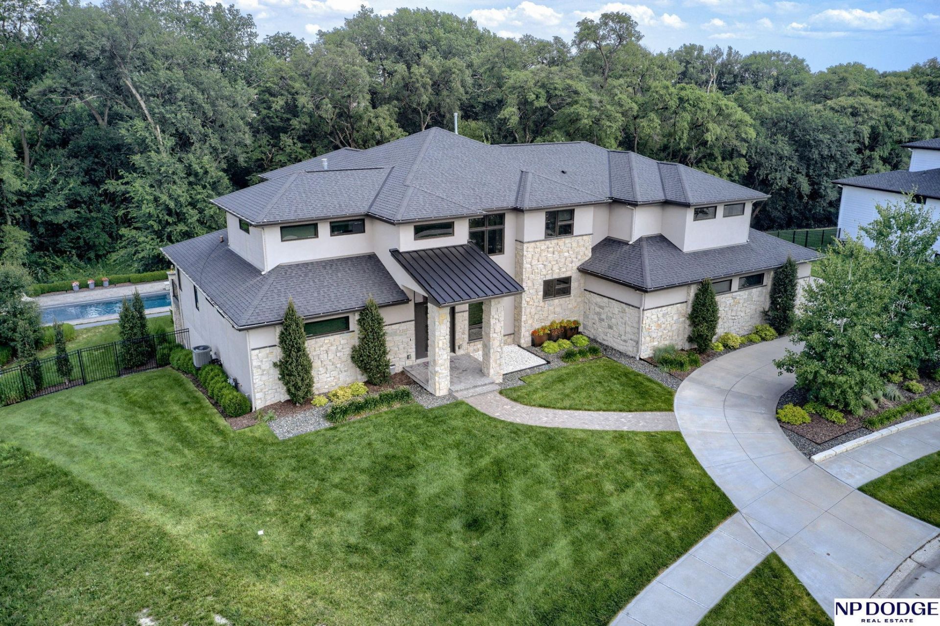 2205 S 218 Street, Elkhorn, NE 68022