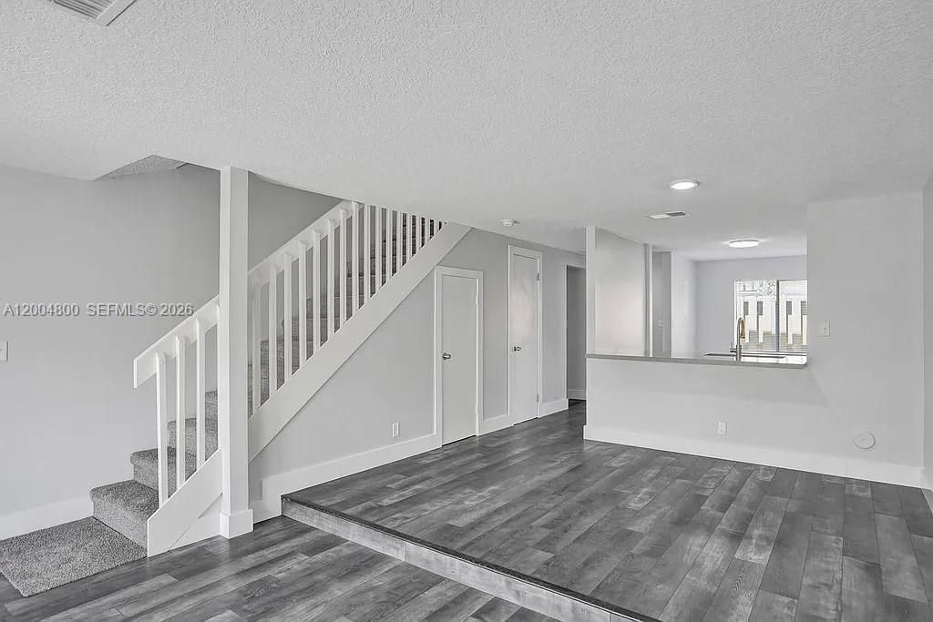 5084 S University Dr , Davie, FL 33328 Photo