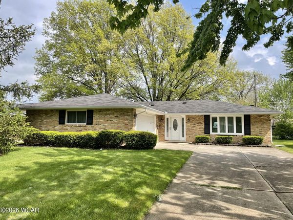 1032 Woodland Drive, Lima, OH 45805