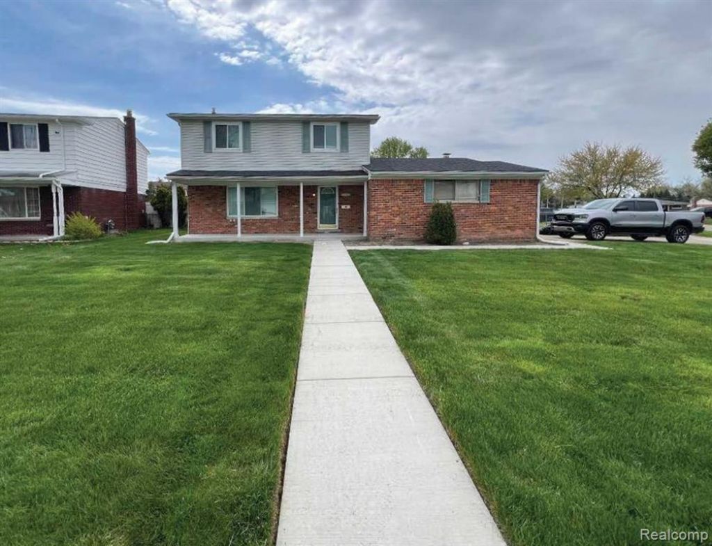 13208 Cloverlawn Drive, Sterling Heights, MI 48312 Main Photo