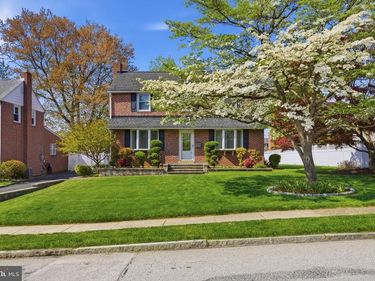 418 COLONIAL PARK DRIVE, SPRINGFIELD, PA 19064