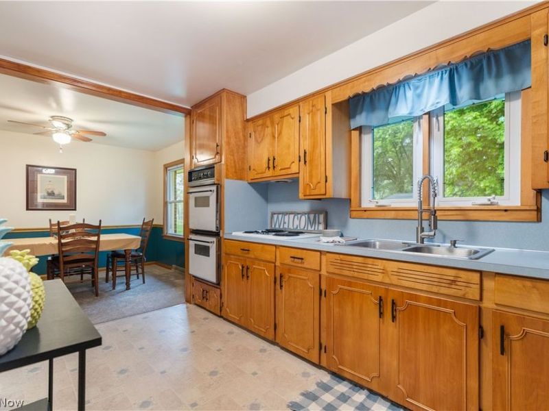 1213 Pleasantview Avenue SE, North Canton, OH 44720 Photo 13
