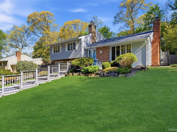 16 Dale Road, Huntington, NY 11743