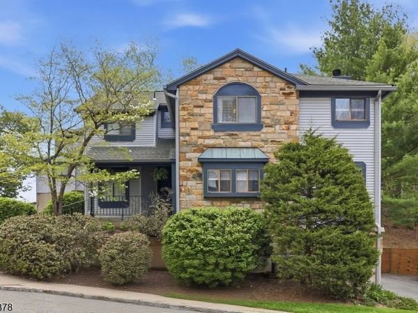 54 Overlook Dr, Independence, NJ 07840