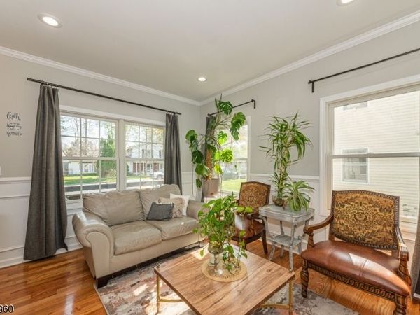 15 Norman Ave, Parsippany-Troy Hills, NJ 07034
