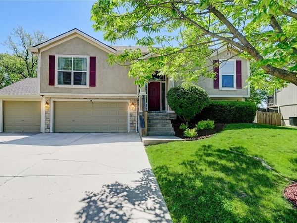 4523 Edgehill Street, Leavenworth, KS 66048