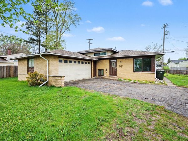 12217 Wheaton Drive, Sterling Heights, MI 48313