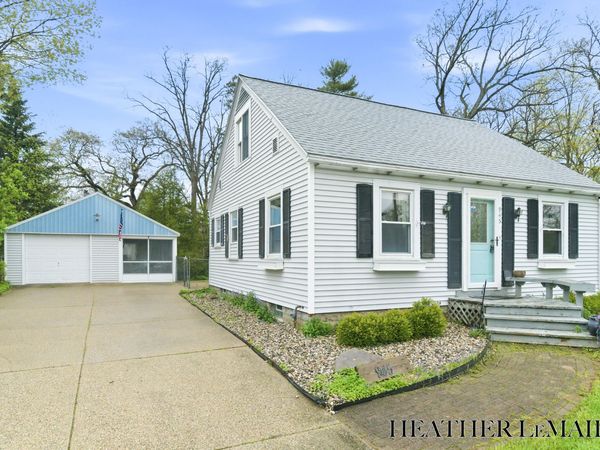 945 4 Mile Road NE, Grand Rapids, MI 49525