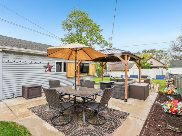 2177 S 97th St, West Allis, WI 53227