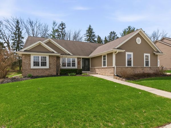 2947 South Gate Dr, Hartford, WI 53027