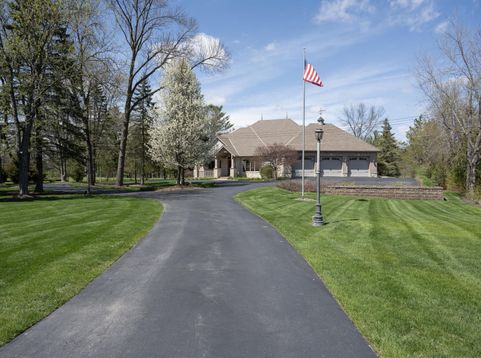 Main Photo