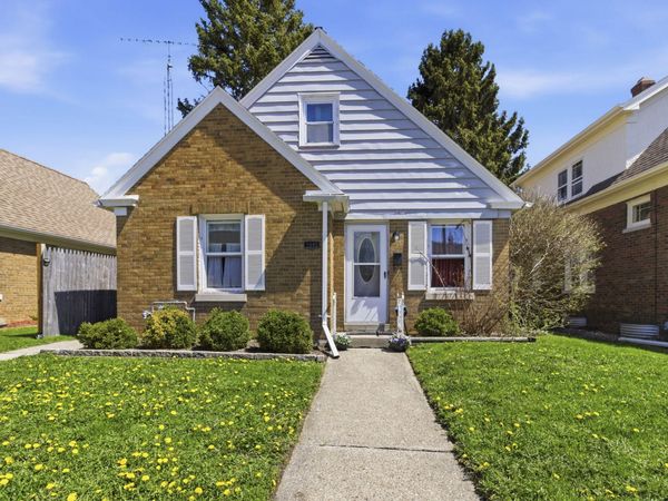 2045 Quincy Ave, Racine, WI 53403