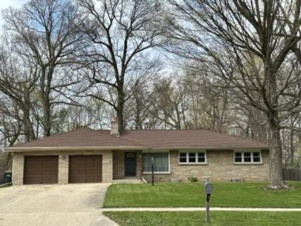 264 Vine St, West Bend, WI 53095