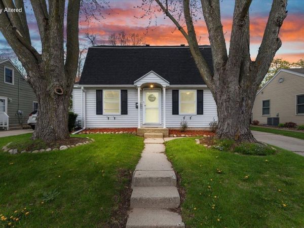 608 Pennsylvania Ave, West Bend, WI 53095