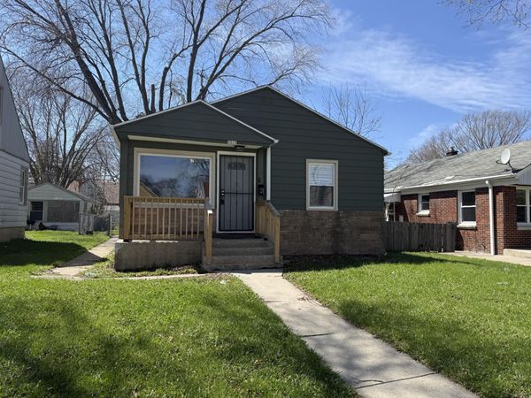 5015 N 24th St, Milwaukee, WI 53209