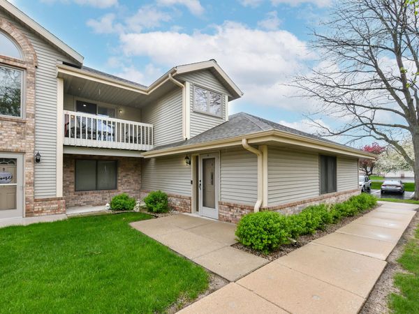 2112 Woodburn Rd, Unit H, Waukesha, WI 53188