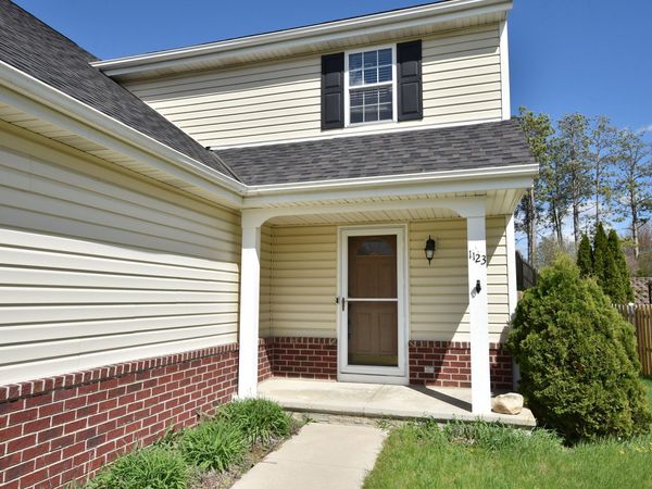1123 White Sands Ct, West Bend, WI 53090