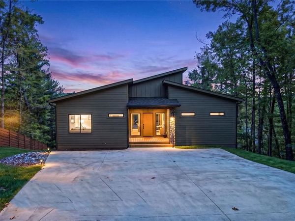 11 Falcon Drive , Blairsville, GA 30512