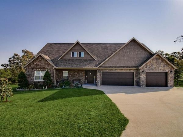 10125 Raindrop Lane , Gravette, AR 72736