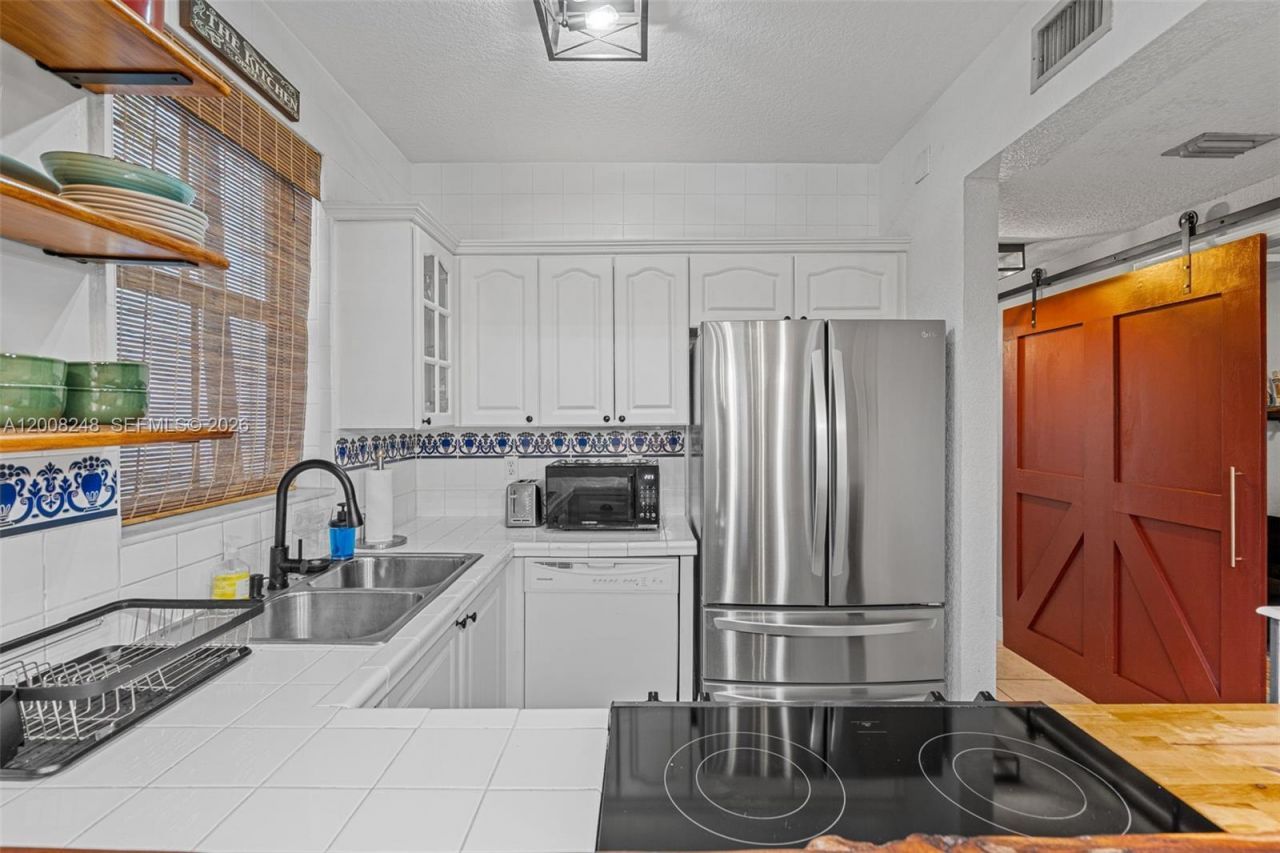 14435 NW 83rd Pl , Miami Lakes, FL 33016 Photo