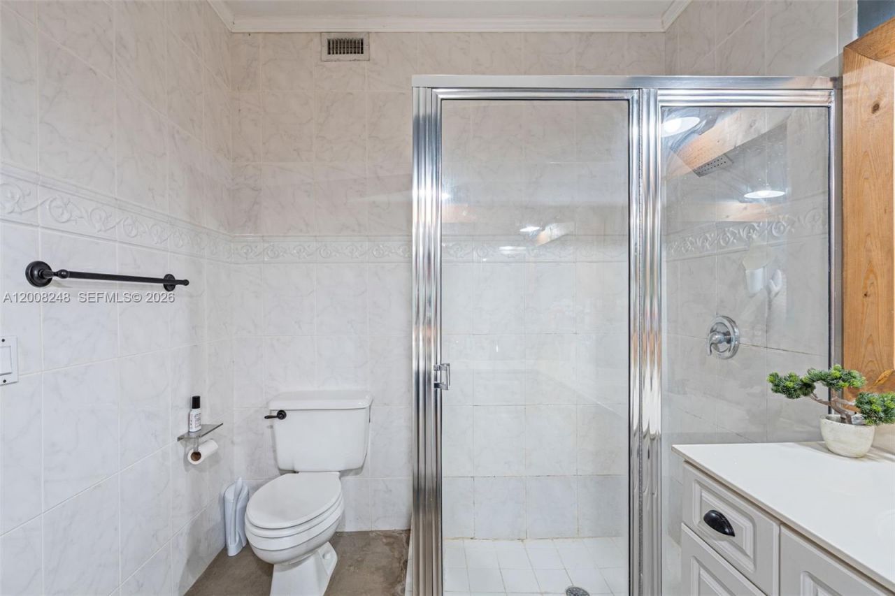 14435 NW 83rd Pl , Miami Lakes, FL 33016 Photo