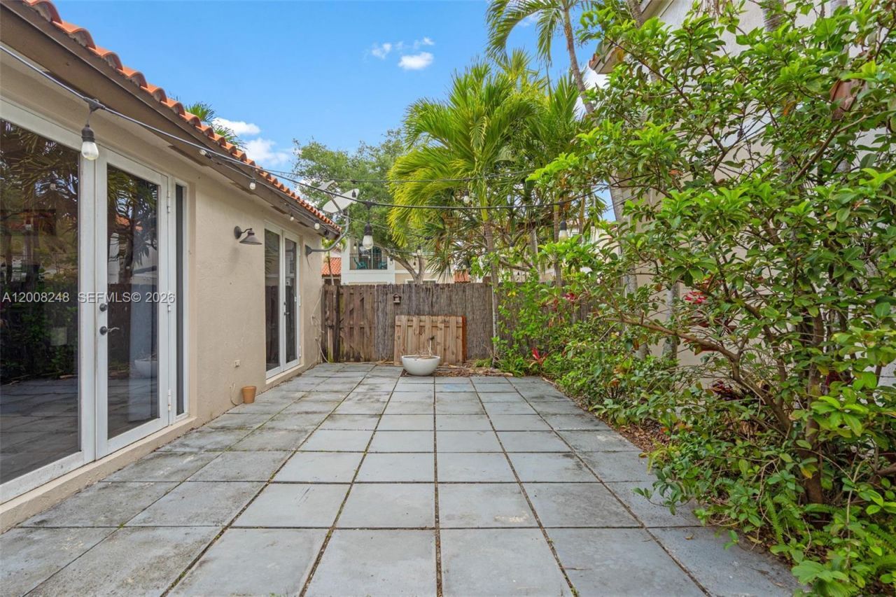 14435 NW 83rd Pl , Miami Lakes, FL 33016 Photo