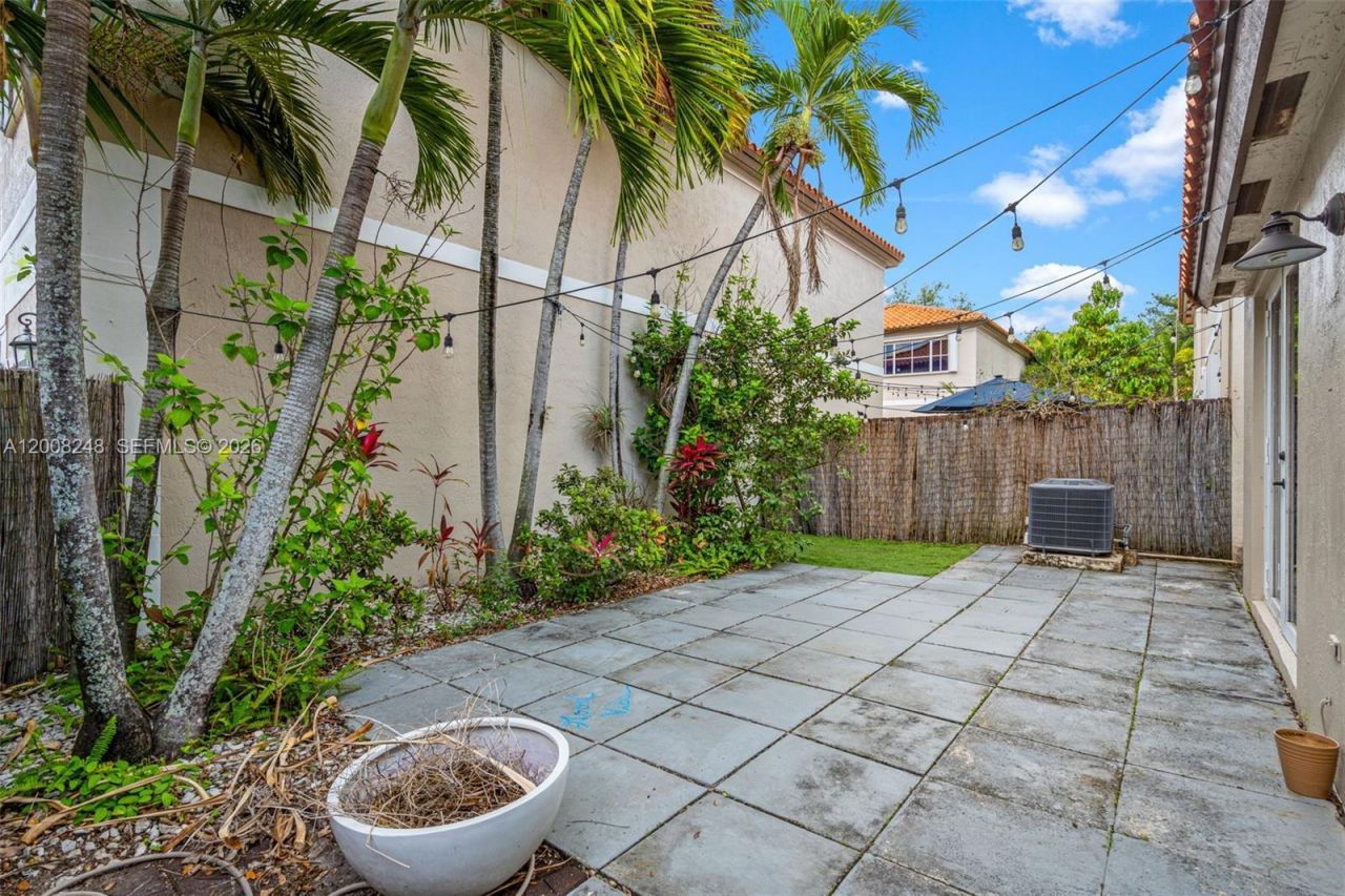 14435 NW 83rd Pl , Miami Lakes, FL 33016 Photo