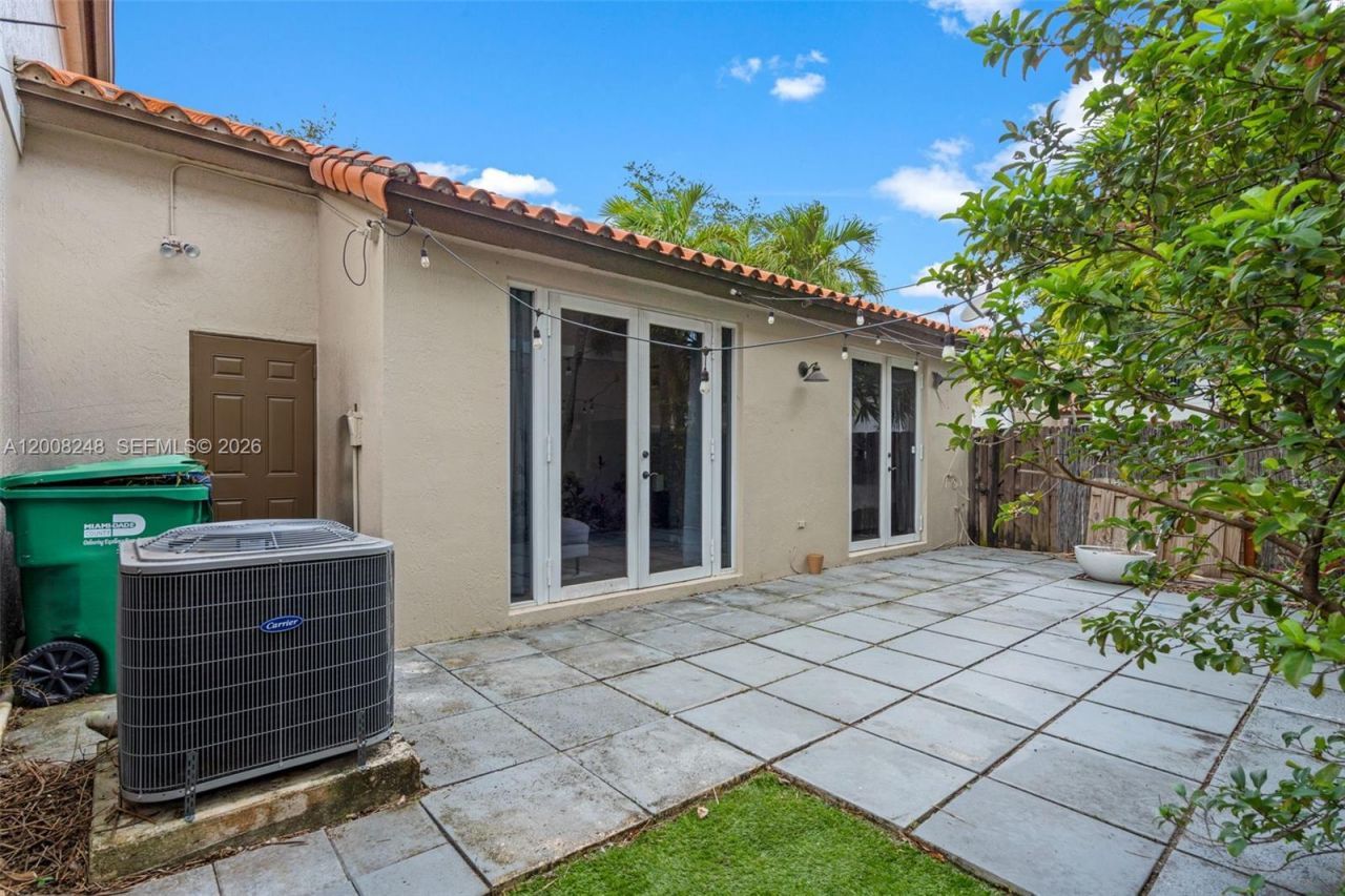 14435 NW 83rd Pl , Miami Lakes, FL 33016 Photo