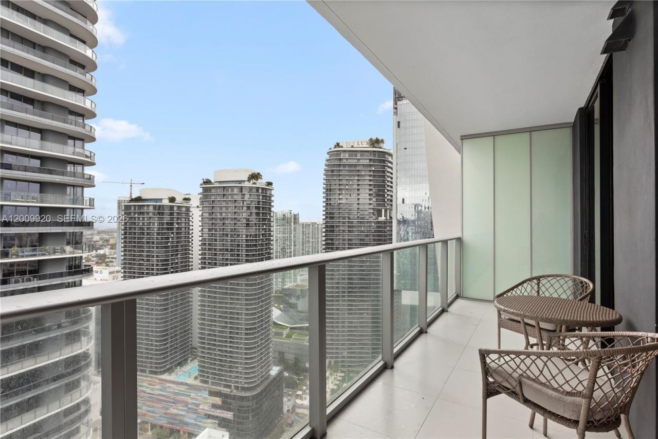 1010 Brickell Ave, Unit 4608, Miami, FL 33131 Photo